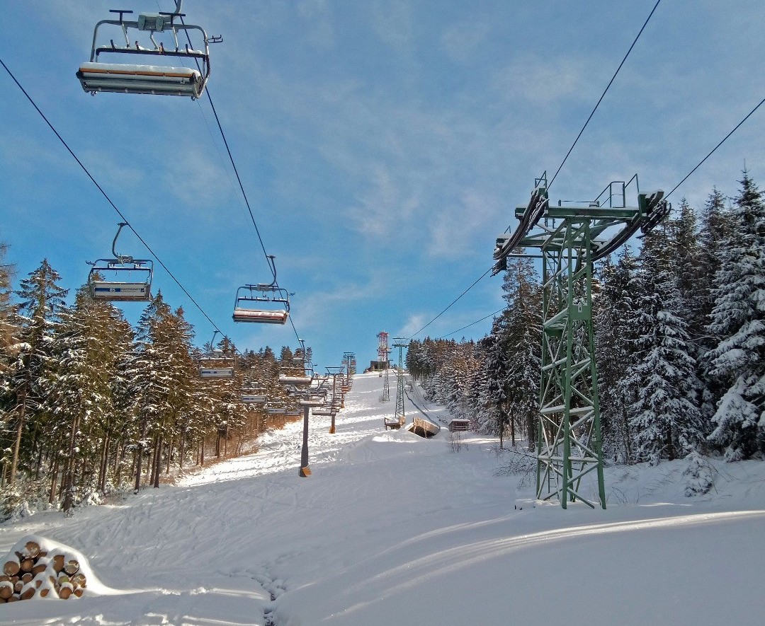 Bocksberg-Seilbahn im Winter – Skifahren und Rodeln in Hahnenklee nahe Bergblick 471
